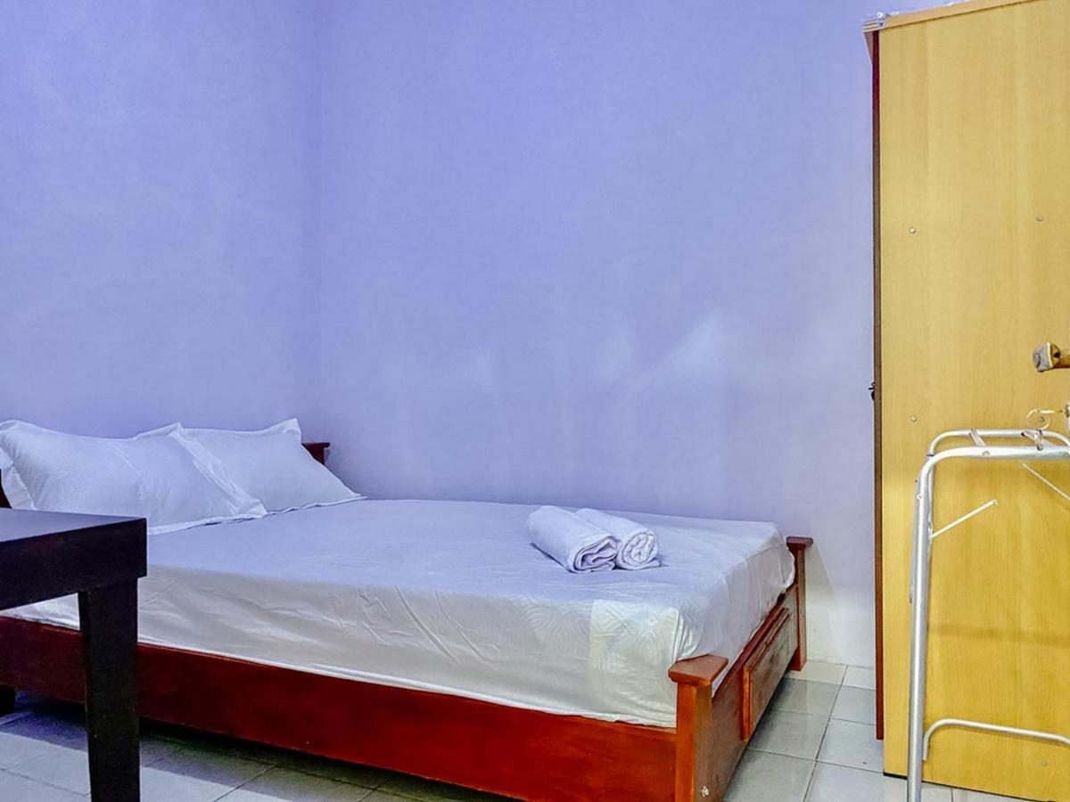 Griya Asri Syariah Mitra Reddoorz Hotel Rogojampi Ngoại thất bức ảnh